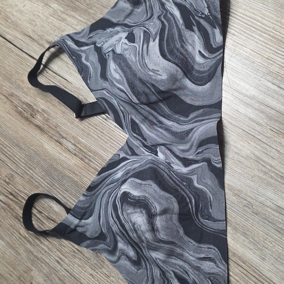 Large Bra Bundle - Picture 2 of 14